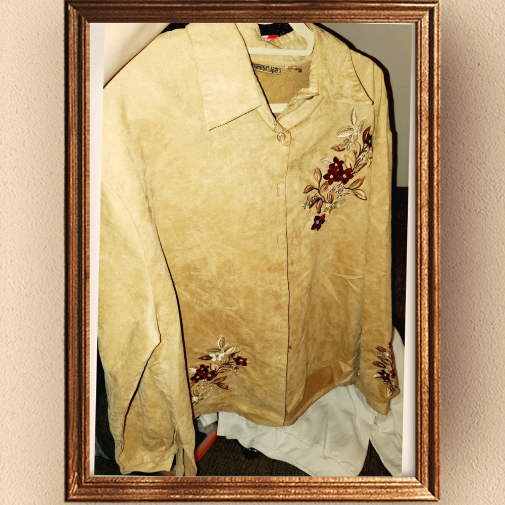 Suede Fashion classics button-up floral stitching